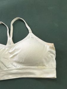 sports bra