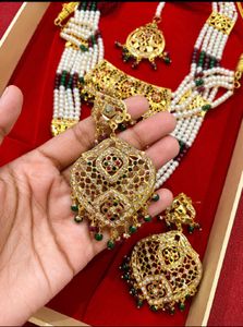 Exquisite Traditional Indian Jewellery Set