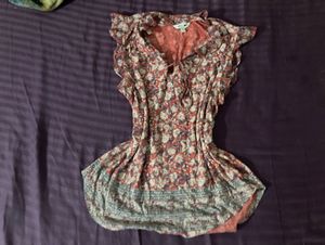 Boho Floral Print Tie-Neck Top