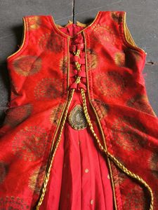 Girls Red Sleeveless fancy dress