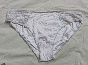 ⚛️ Comfortable Lace Trim Briefs