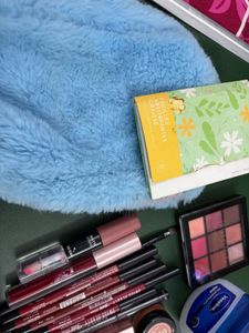 Swiss Beauty Bold Matte Lip Liner Set