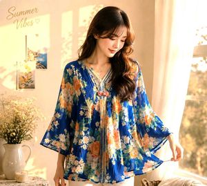 💙/-✨ pinteresty top💗with flower detailing