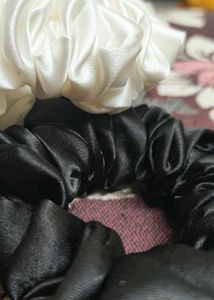 Chic Satin Scrunchie Set