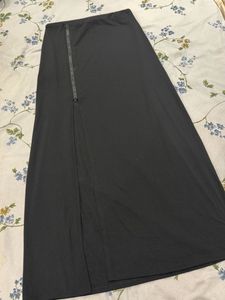 Stylish Maxi Skirt with Zipper Detail