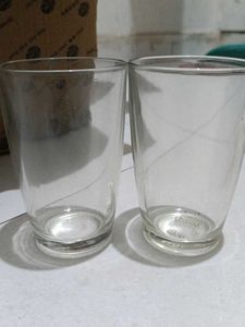 Set of 2 Clear Glass Tumblers