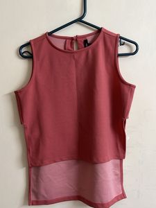 Chic Forever 21 Sleeveless Layered Top