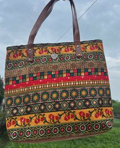 Floral Pattern Tote Bag