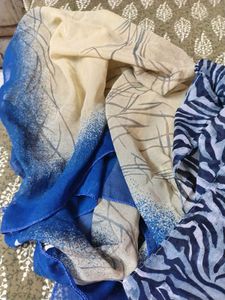 Stylish Scarves Set