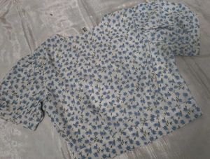 Cute Blue Floral Print Crop Top