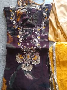 Beautiful 😍 3D floral Kurta Set with Dupatta