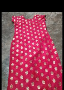 Beautiful Pink Kurta with Gold Print