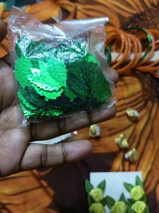 Craft leaves