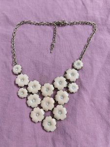 Chic Flower Statement Necklace