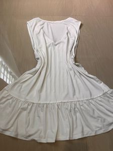 White Lace Trimmed V-Neck tops