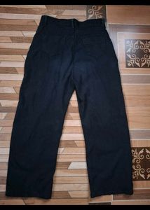Classic Black Wide-Leg Denim Jeans