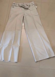 2 Beige Jeans