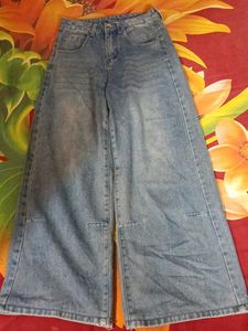 Savana darted wide leg jeans