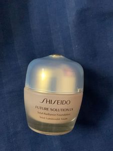 Shiseido Future Solution LX Foundation