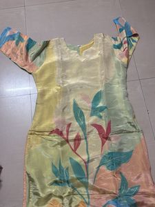 Beautiful Floral Print Kurta and free crop stretch