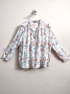 FLORAL PRINT TOP WITH NECK TIE-UP