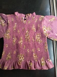 NEW FUNKY CROP TOP WITH PUFFY SLEEVES
