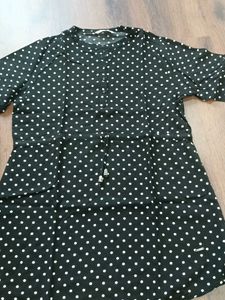 Chic Black &amp; White Polka Dot Top