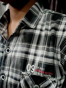 Men Regular Fit Checkered Spread Collar Casual Shi