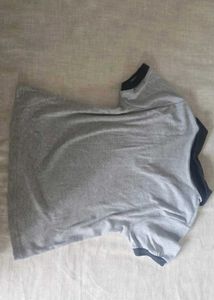 womans cropped Grey Polo T-Shirt