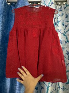 Chic Red Lace &amp; Dot Sleeveless Top