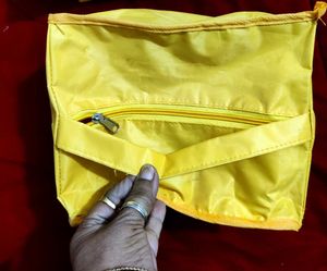 Yellow Organiser Zipper Bag✨