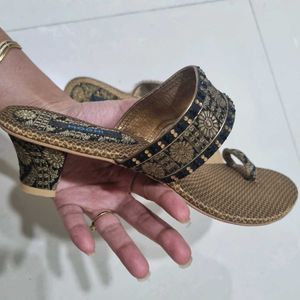 Mochi Embellished Toe Ring Sandals