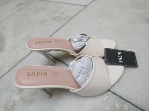 y2k Branded heels