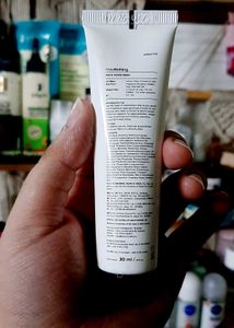 Minimalist Light Fluid Sunscreen🌞