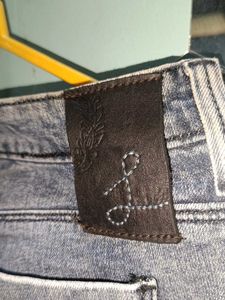Classic Levi's Blue Denim Jeans