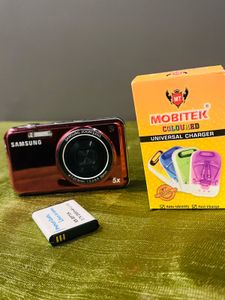 Samsung Digital Camera 5x Optical Zoom glossy pink