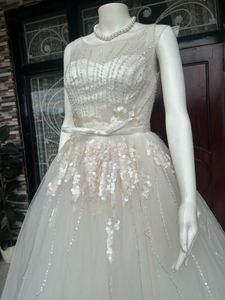 Luxury white gown with 3d lace appliques