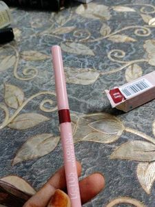 Lotus Ecostay Matte Lip Liner &amp; Lipstick