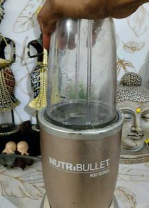 NutriBullet 900 Series Blender. 900W