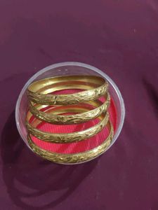 Set of 4 Golden Bangles