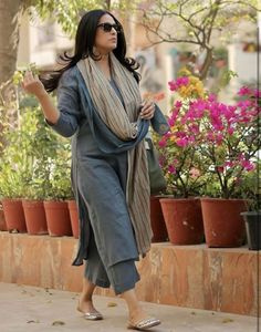 Elegant Grey Kurta Set with Scarf