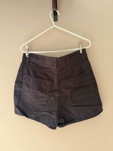 H&amp;M Classic Black High-Waisted Shorts
