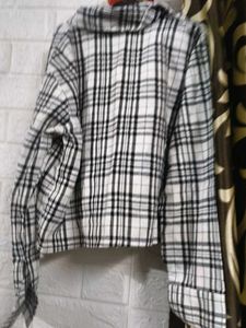 Chic Plaid Cropped Shirt