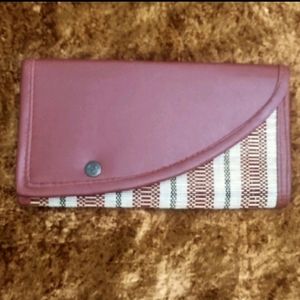 Mat Based Purse