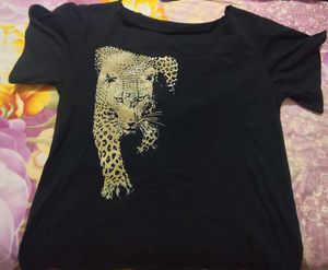 Leopard Print Off-Shoulder T-Shirt