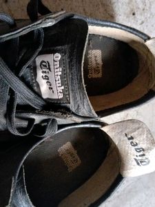 Onitsuka Tiger Black Leather Sneakers
