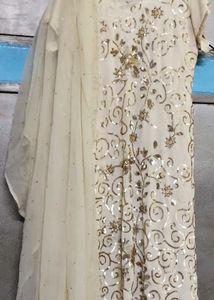 Elegant Embroidered Cream Salwar Kameez