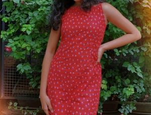 red bodycon dress