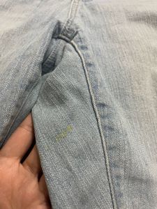 Light Wash Cropped Jeans | waist 32-33in