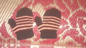 Striped Knit Mittens